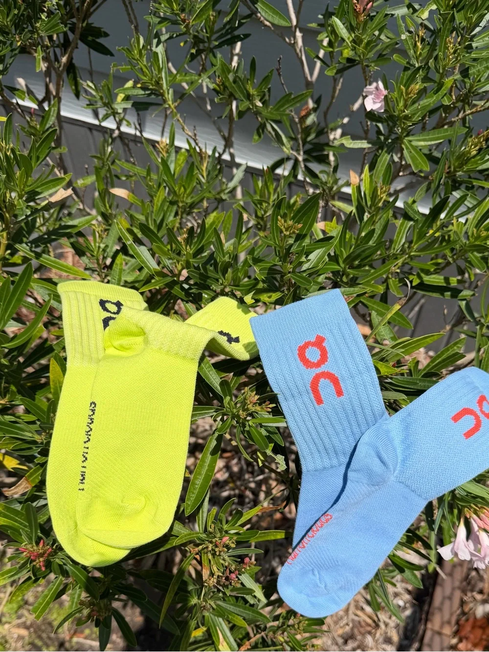 On Running Cloud Socks Half-Caff Unisex set of 2 Size Medium Authentic